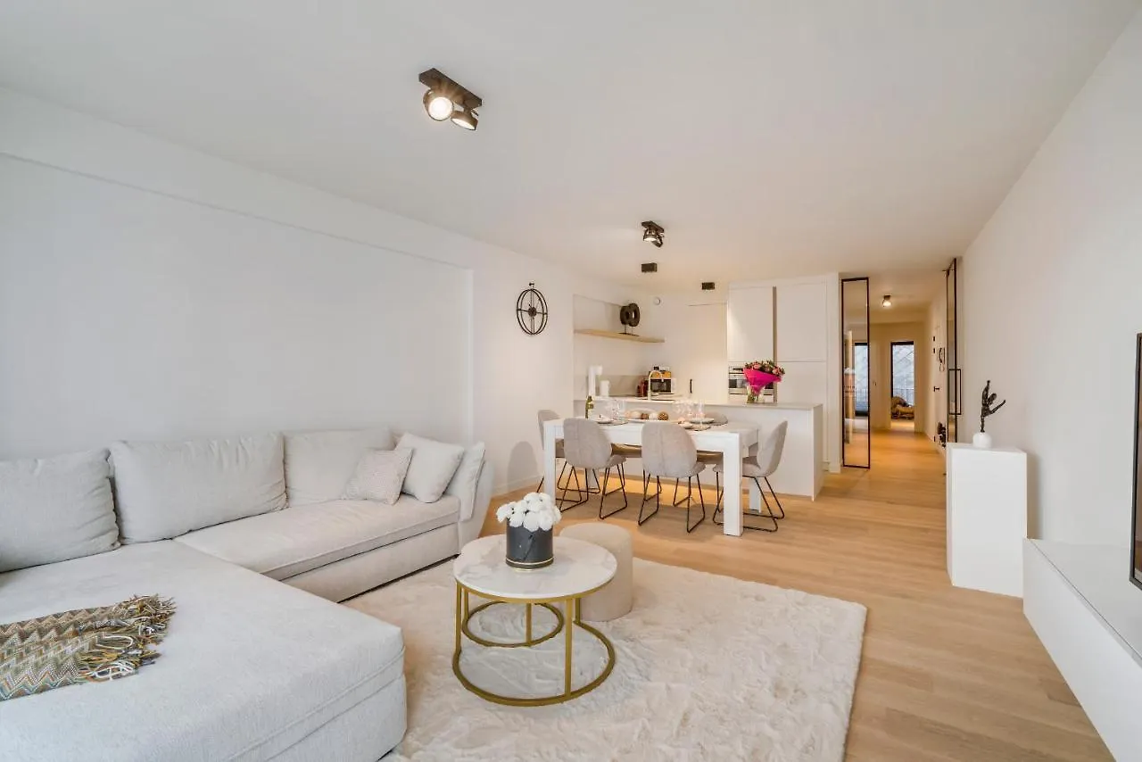 Modern Appartement In Hartje Oostende オステンド
